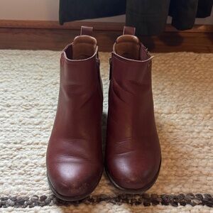 Vionic Bethany Leather Brown Ankle Boots